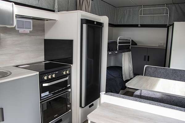 2025 Jayco STARCRAFT POPTOP 17.58-3.BP.SC-MY25