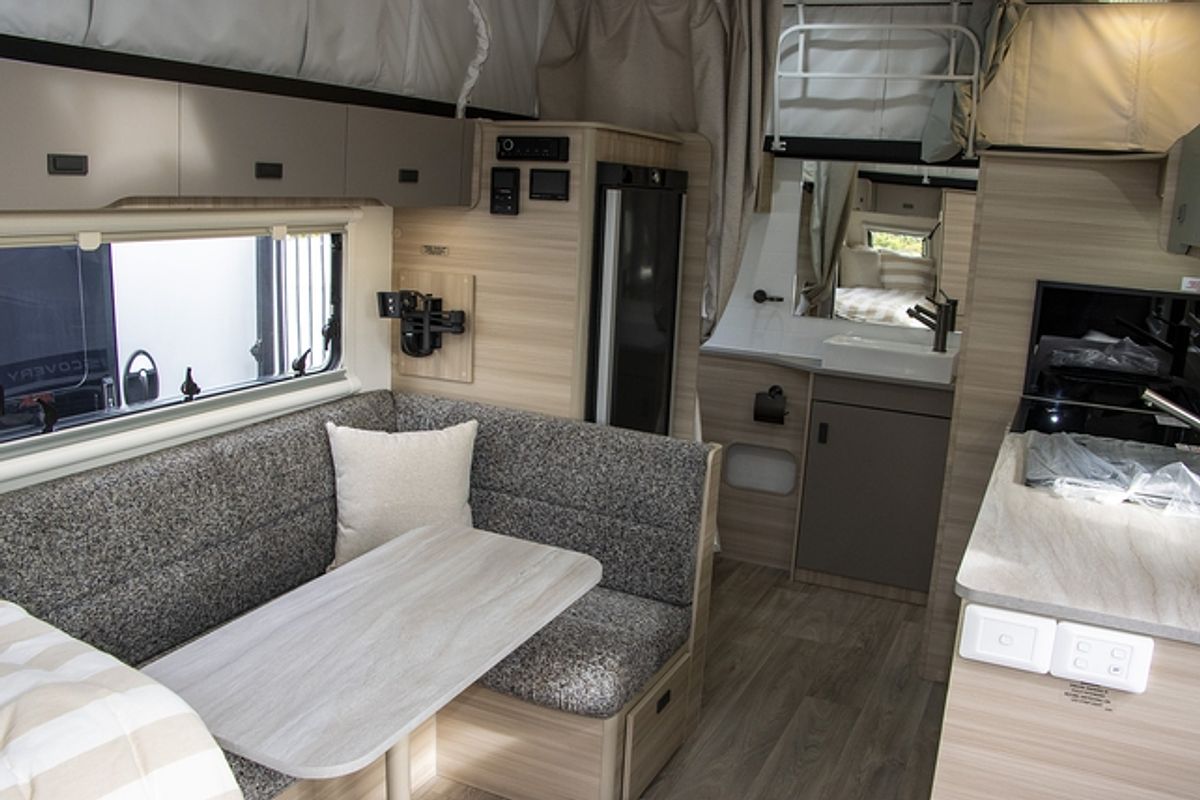 2025 Jayco DISCOVERY POPTOP 16.67-4.DY-MY25