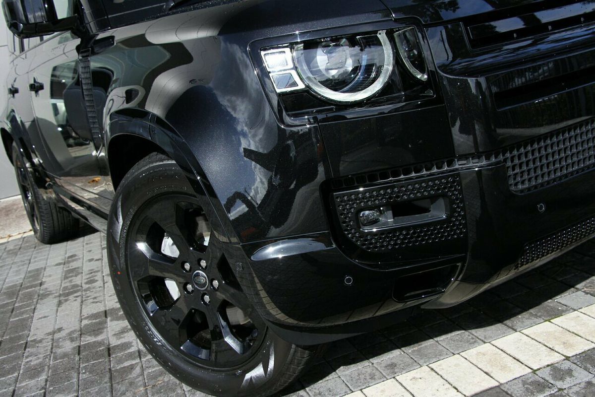 2024 Land Rover Defender 110 P400e X-Dynamic HSE L663