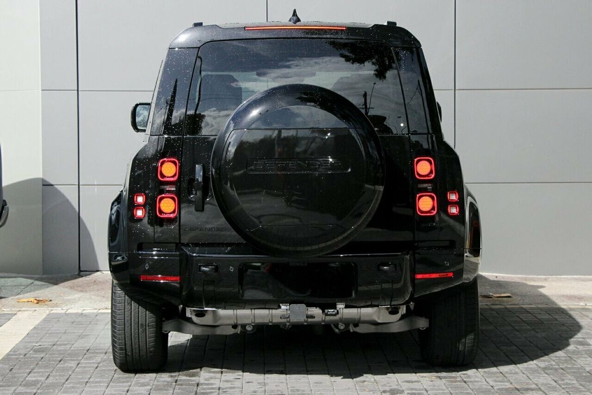 2024 Land Rover Defender 110 P400e X-Dynamic HSE L663