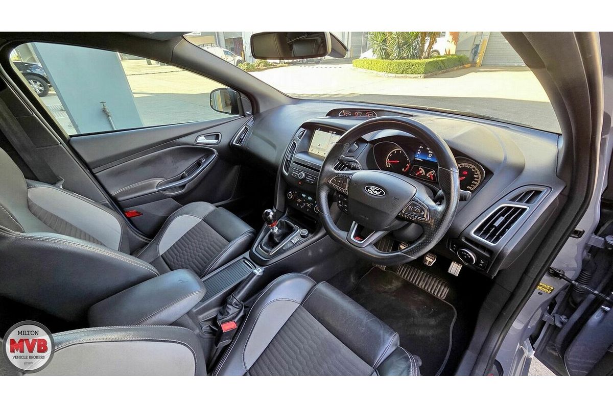 2017 Ford Focus ST2 LZ