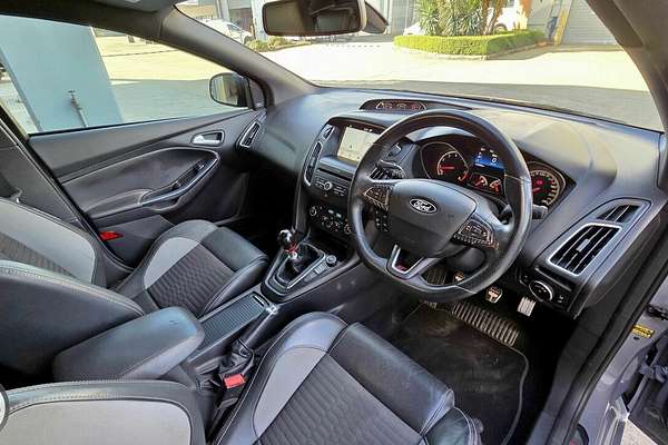 2017 Ford Focus ST2 LZ