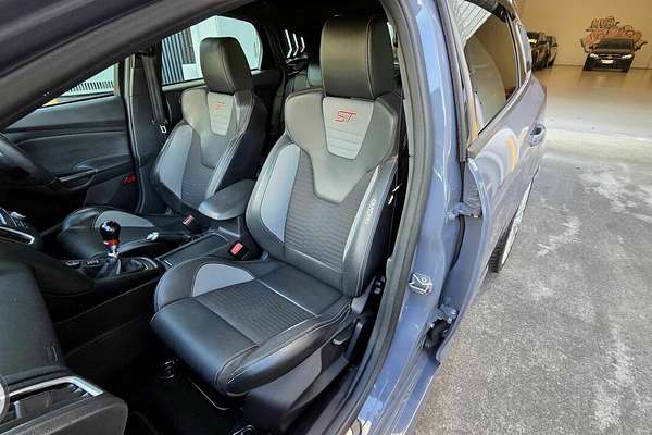 2017 Ford Focus ST2 LZ