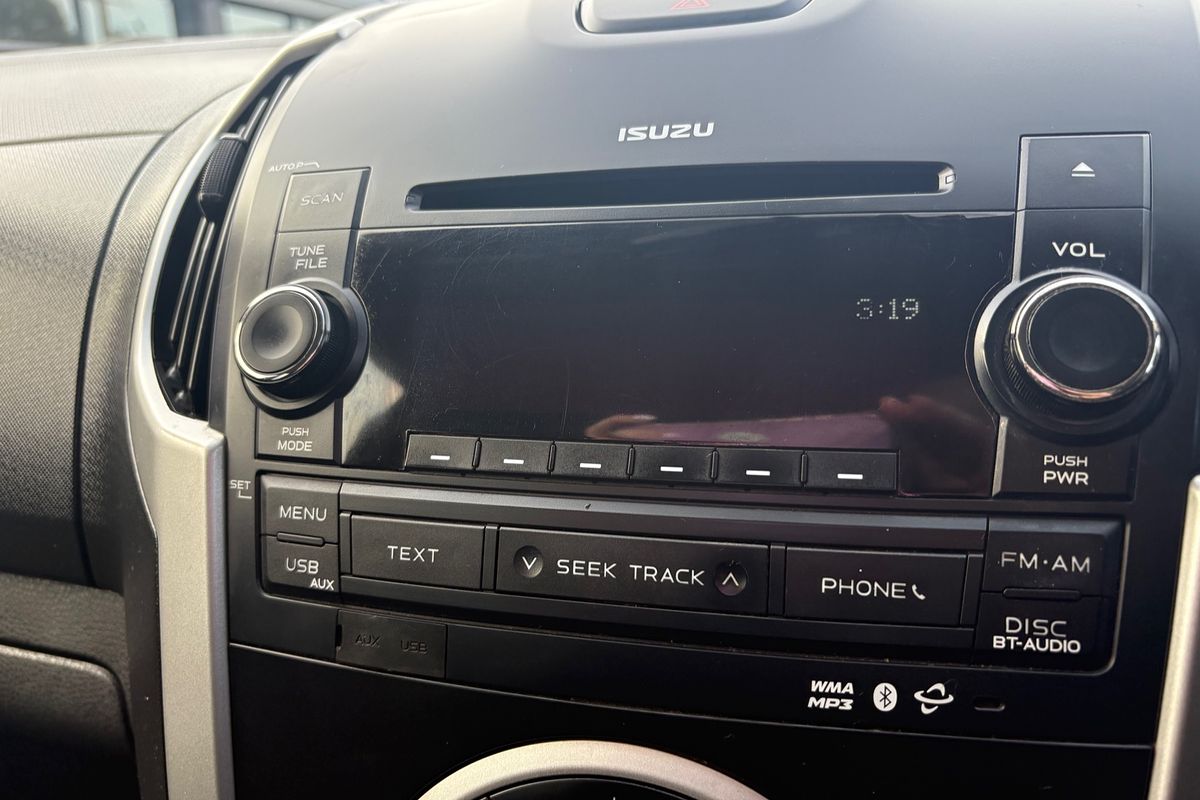 2014 Isuzu MU-X LS-U