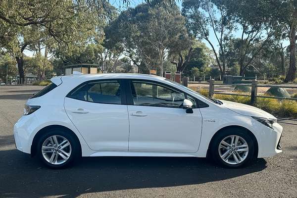 2022 Toyota Corolla Ascent Sport Hybrid ZWE211R