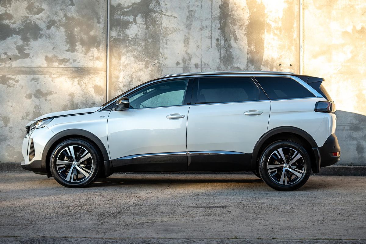 2021 Peugeot 5008 GT P87