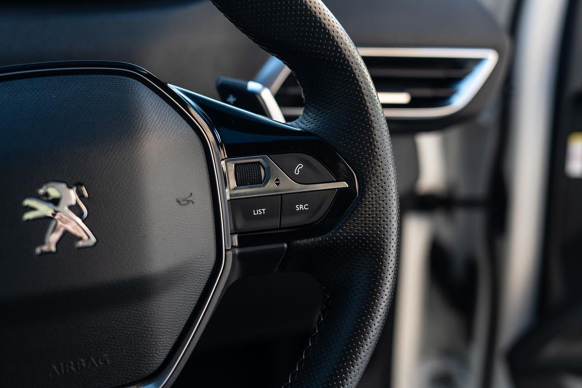 2021 Peugeot 5008 GT P87