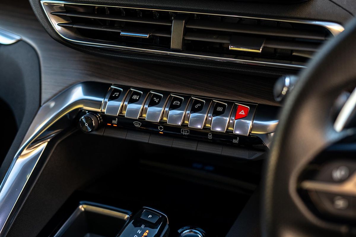 2021 Peugeot 5008 GT P87