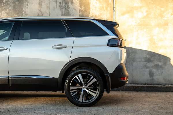 2021 Peugeot 5008 GT P87