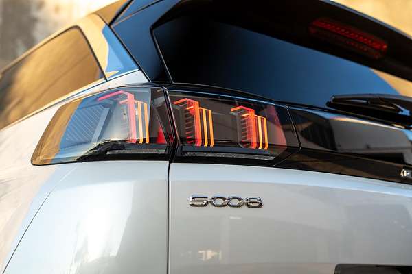 2021 Peugeot 5008 GT P87