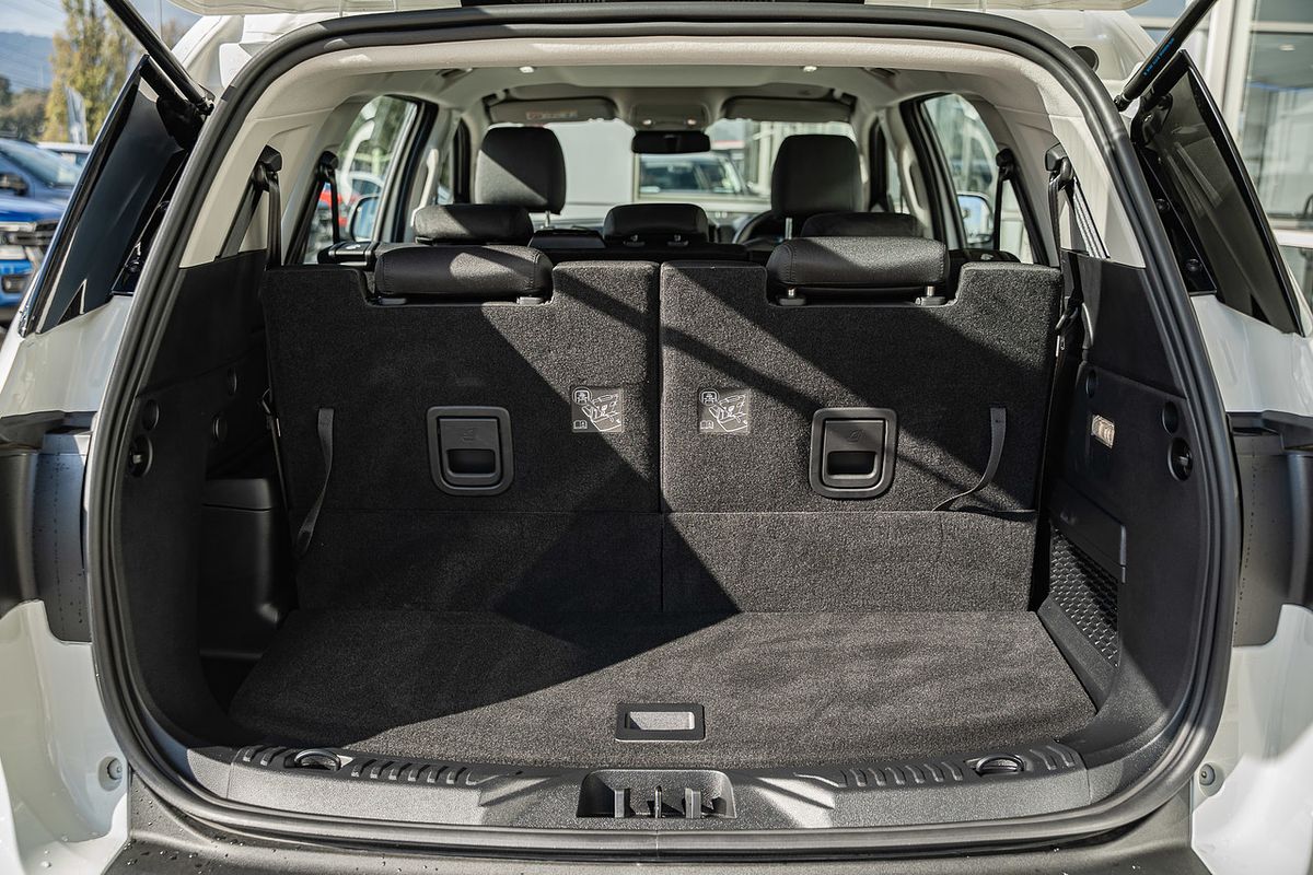 2024 Ford Everest Ambiente 2.0L