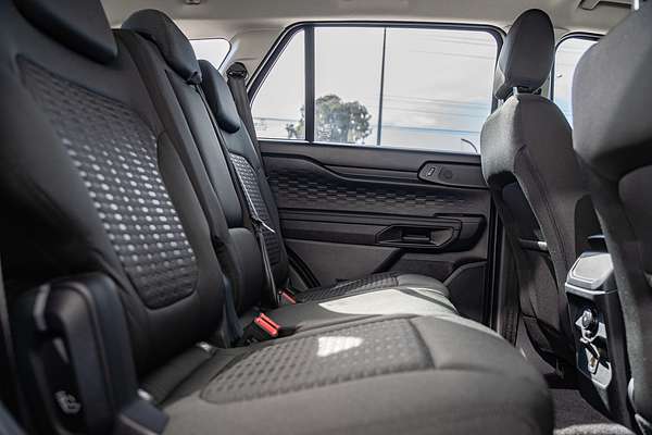 2024 Ford Everest Ambiente 2.0L