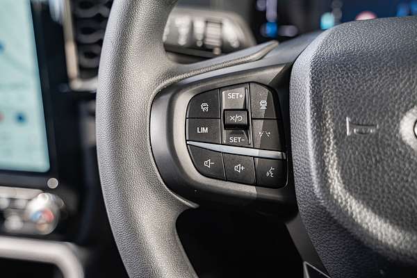 2024 Ford Everest Ambiente 2.0L