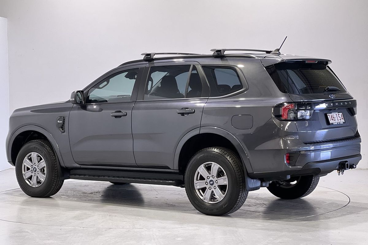2023 Ford Everest Ambiente 2.0L