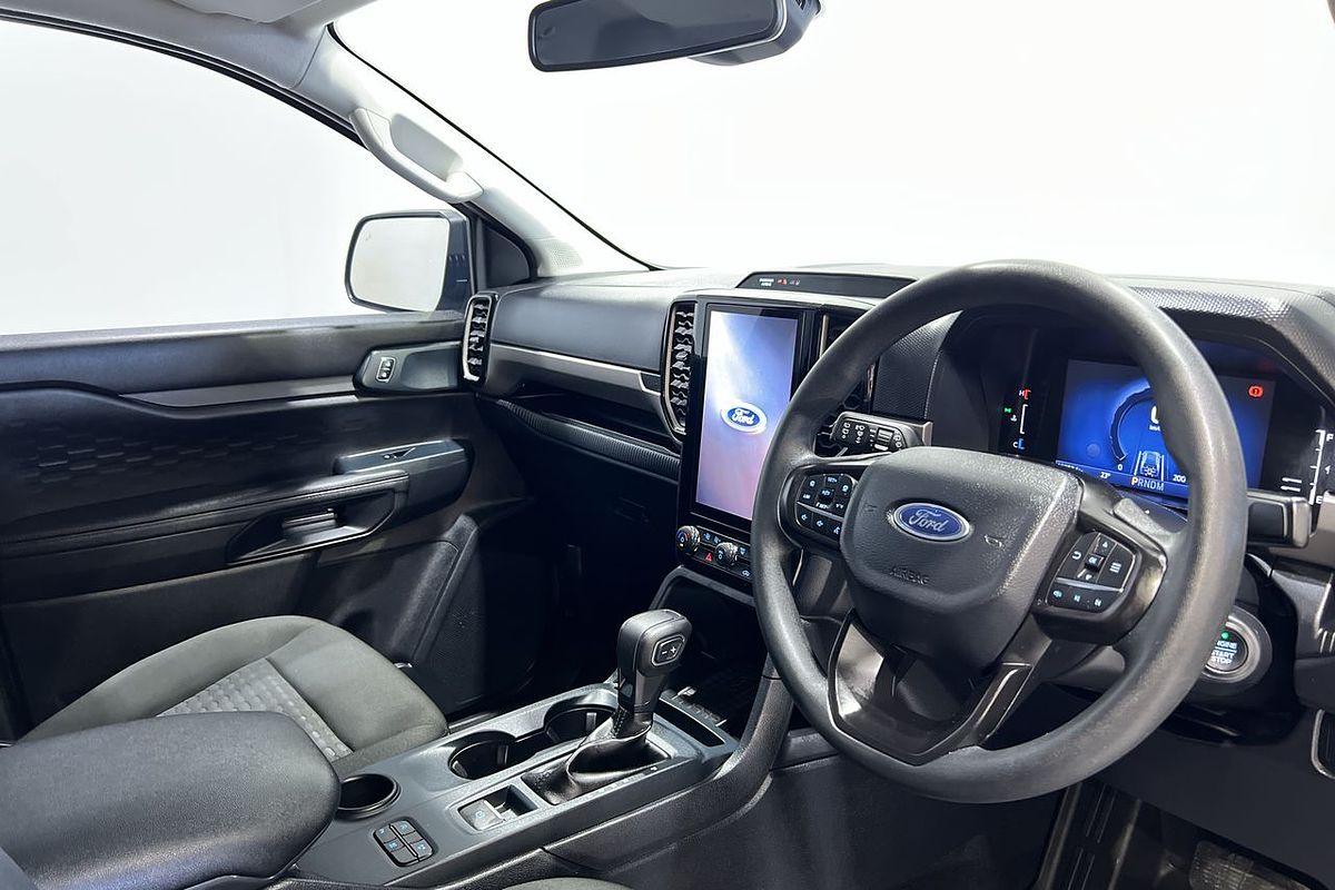 2023 Ford Everest Ambiente 2.0L