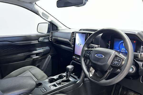 2023 Ford Everest Ambiente 2.0L