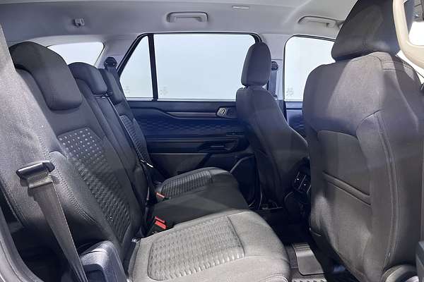 2023 Ford Everest Ambiente 2.0L