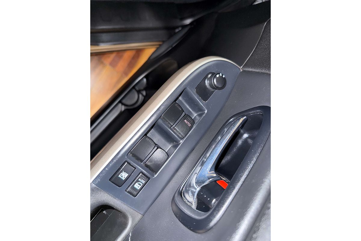 2016 Suzuki Grand Vitara Navigator JB