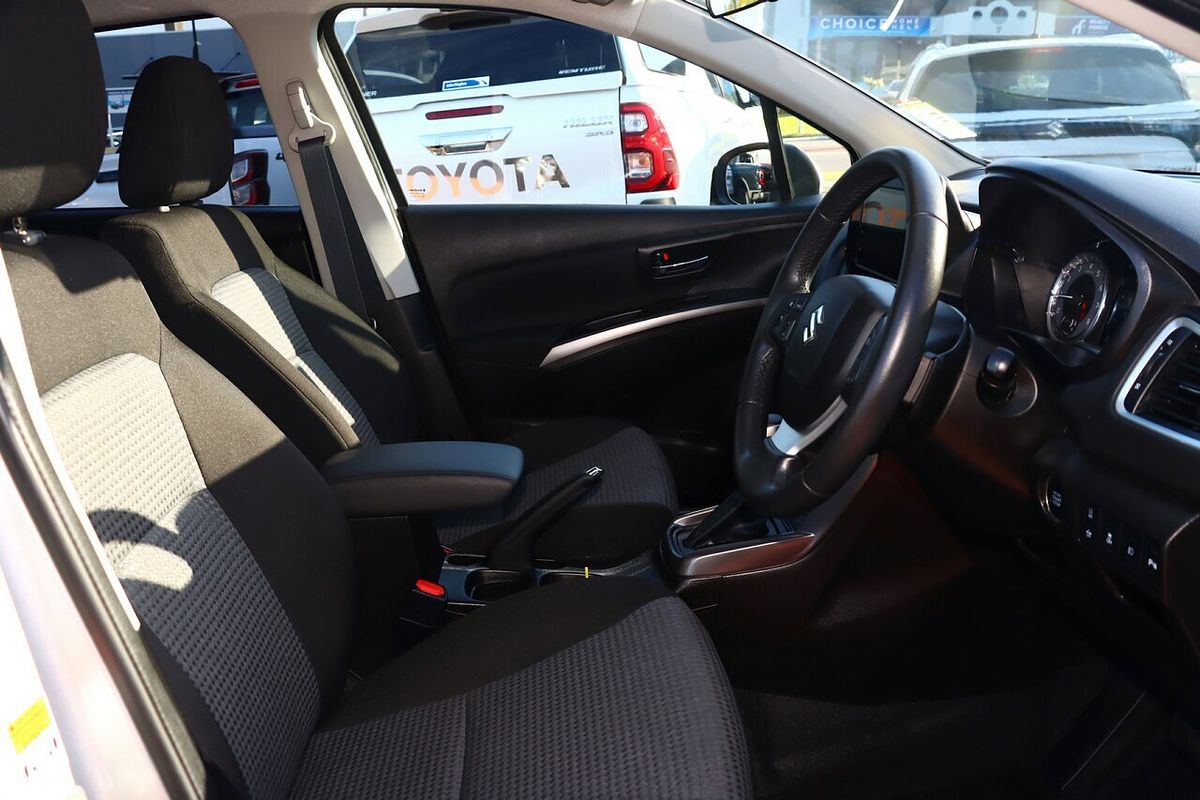 2024 Suzuki S-Cross JYB