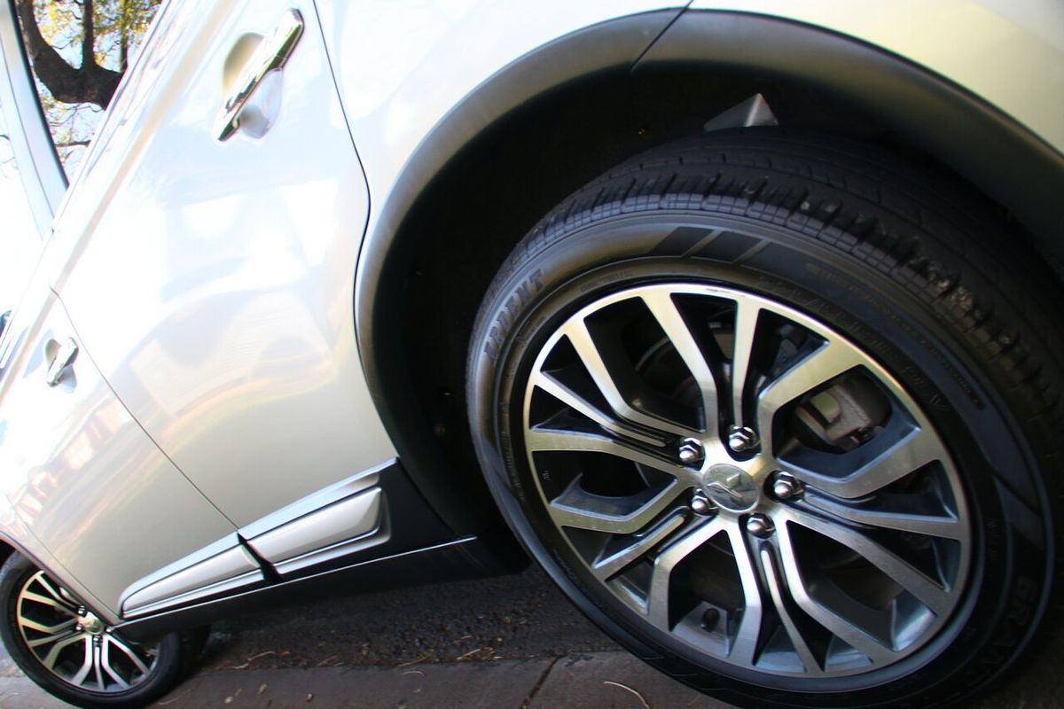 2018 Mitsubishi Outlander Exceed ZL