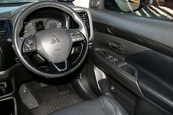 2018 Mitsubishi Outlander Exceed ZL