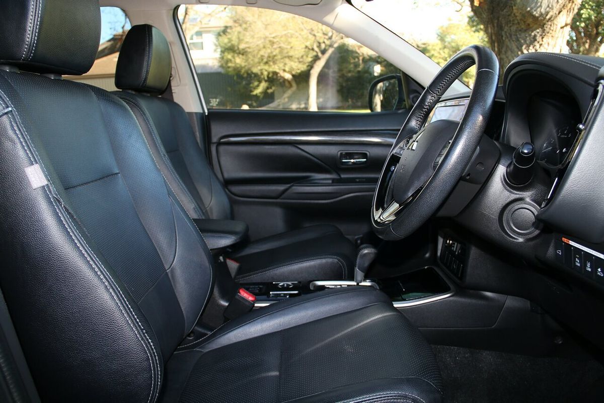 2018 Mitsubishi Outlander Exceed ZL