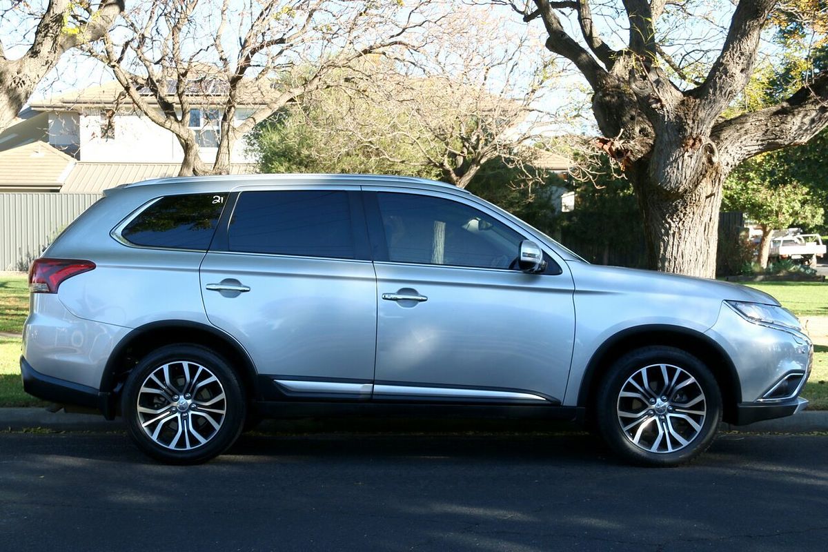 2018 Mitsubishi Outlander Exceed ZL