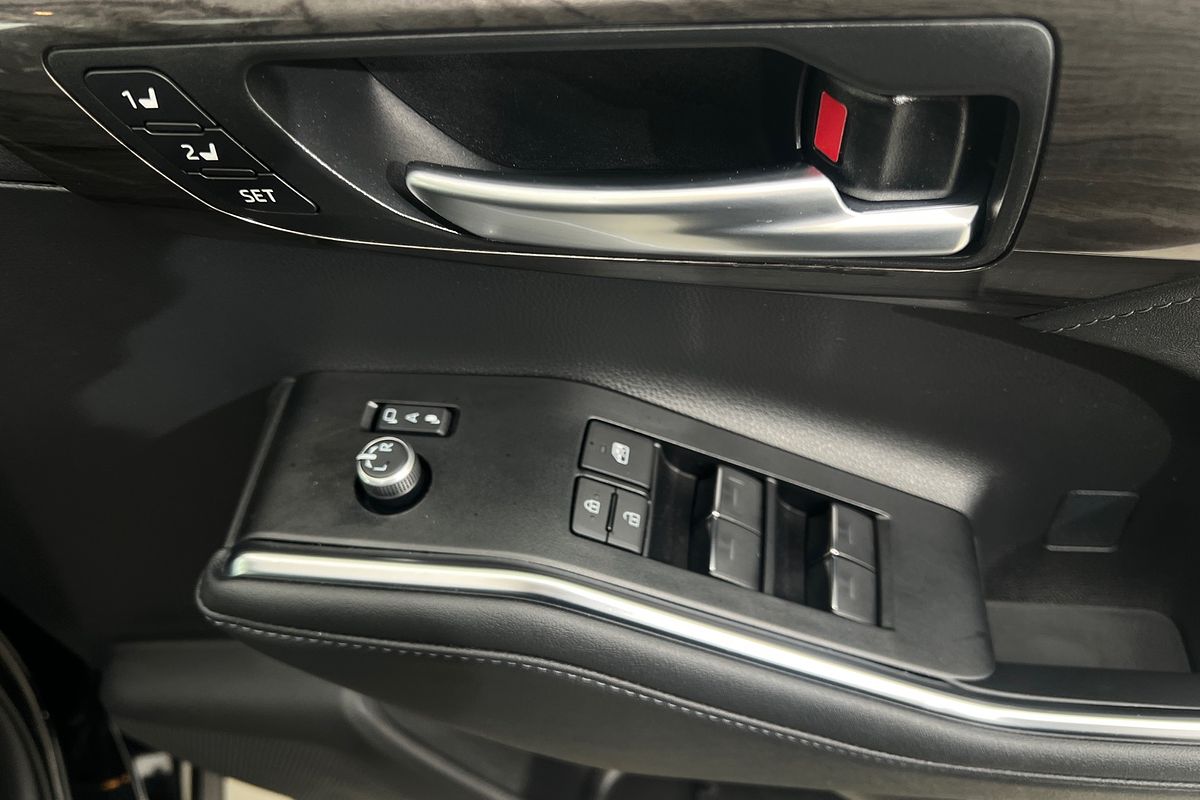 2024 Toyota Kluger Grande AXUH78R