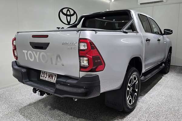2024 Toyota Hilux Hilux 4x4 SR5 2.8L T Diesel Automatic Double Cab 48V GUN126R 4X4