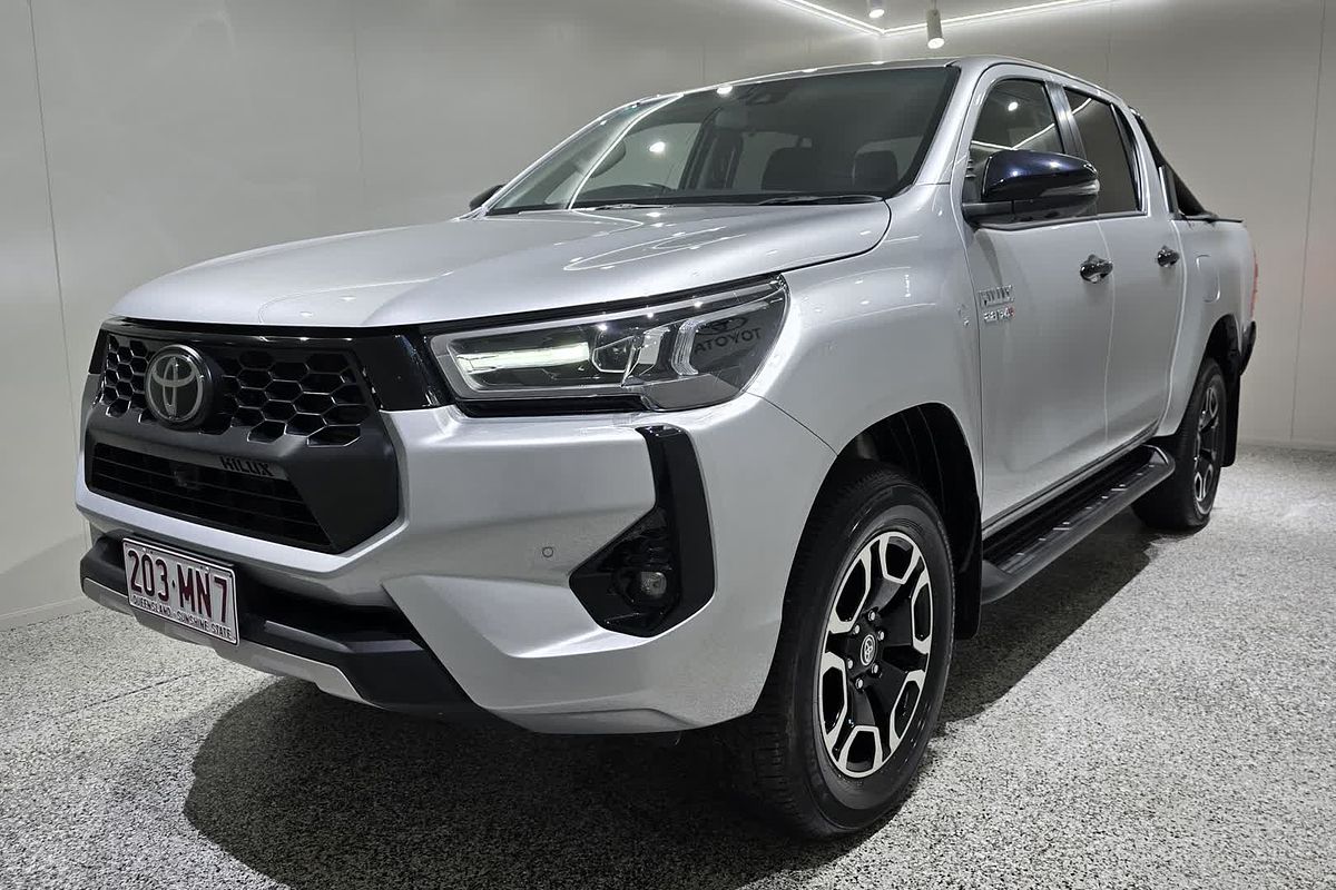 2024 Toyota Hilux Hilux 4x4 SR5 2.8L T Diesel Automatic Double Cab 48V GUN126R 4X4