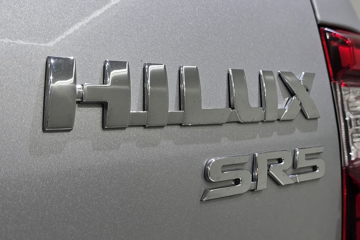 2024 Toyota Hilux Hilux 4x4 SR5 2.8L T Diesel Automatic Double Cab 48V GUN126R 4X4