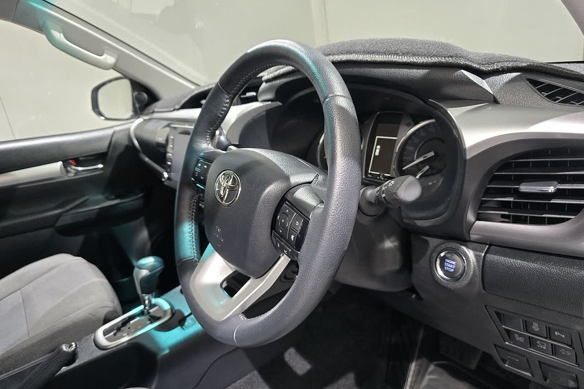 2024 Toyota Hilux Hilux 4x4 SR5 2.8L T Diesel Automatic Double Cab 48V GUN126R 4X4