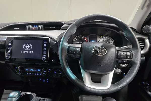 2024 Toyota Hilux Hilux 4x4 SR5 2.8L T Diesel Automatic Double Cab 48V GUN126R 4X4