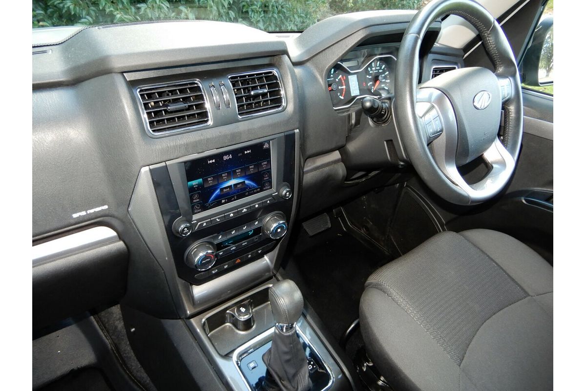2022 Mahindra PIK-UP S11 4X4