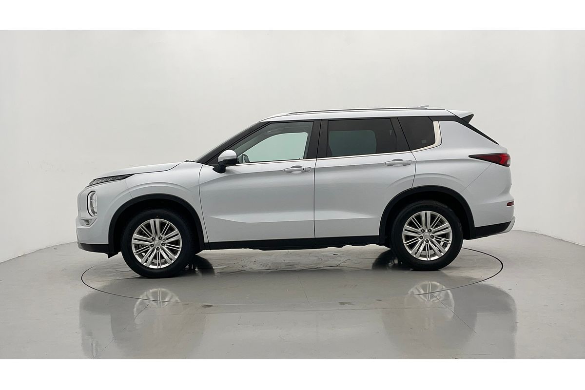 2022 Mitsubishi Outlander LS ZM