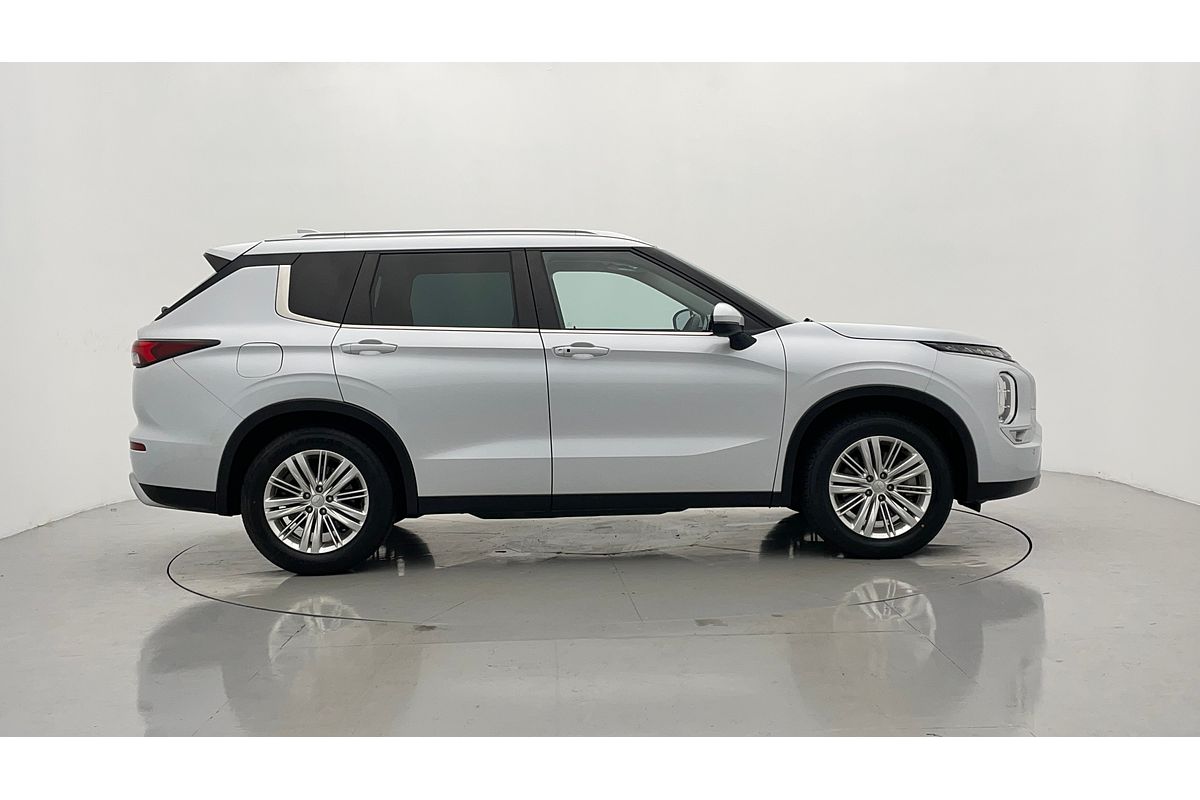 2022 Mitsubishi Outlander LS ZM