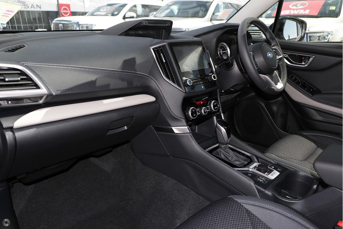 2024 Subaru Forester 2.5i Premium S5