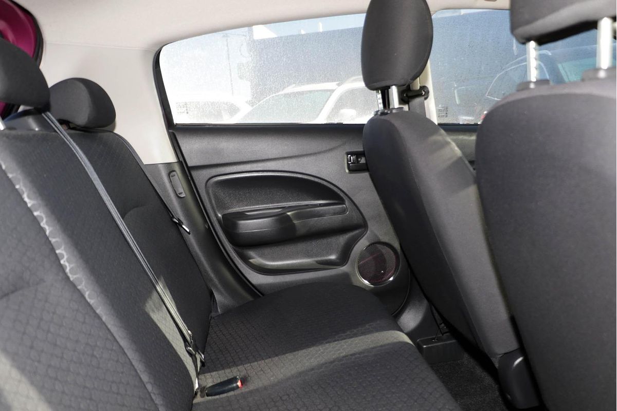 2014 Mitsubishi Mirage ES LA