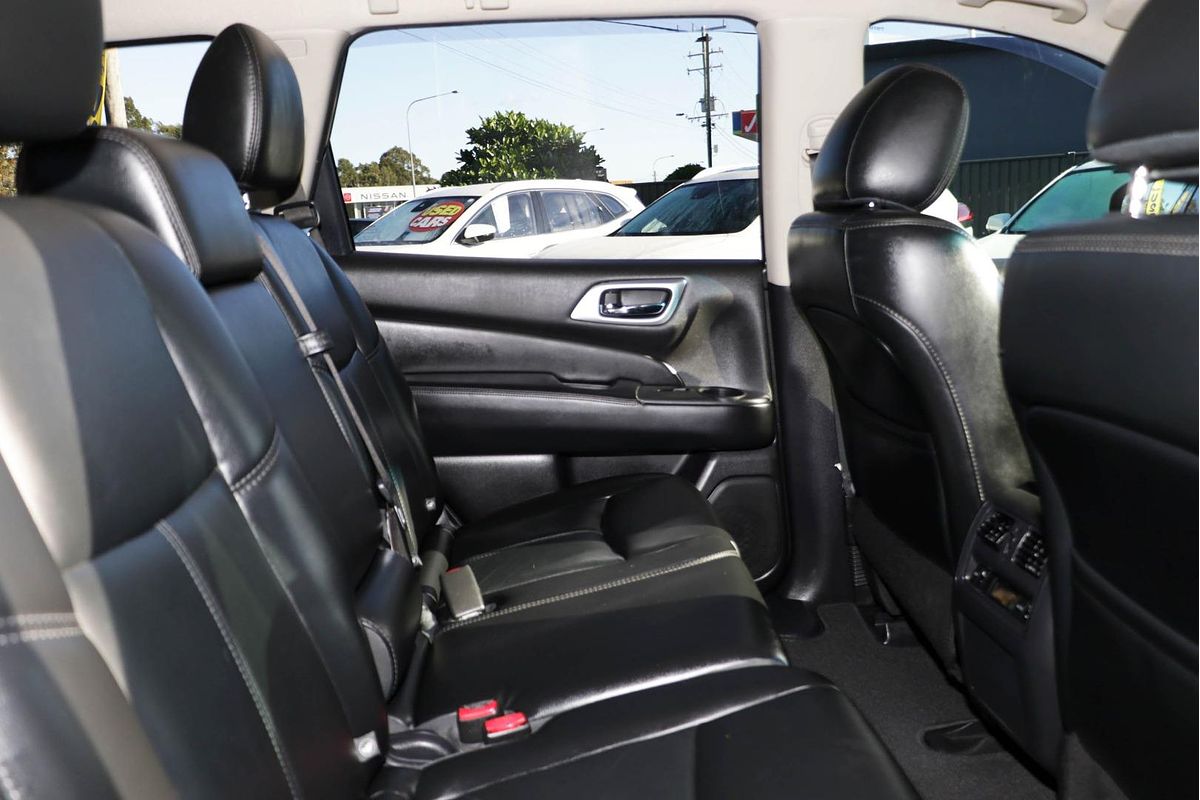2016 Nissan Pathfinder ST-L R52