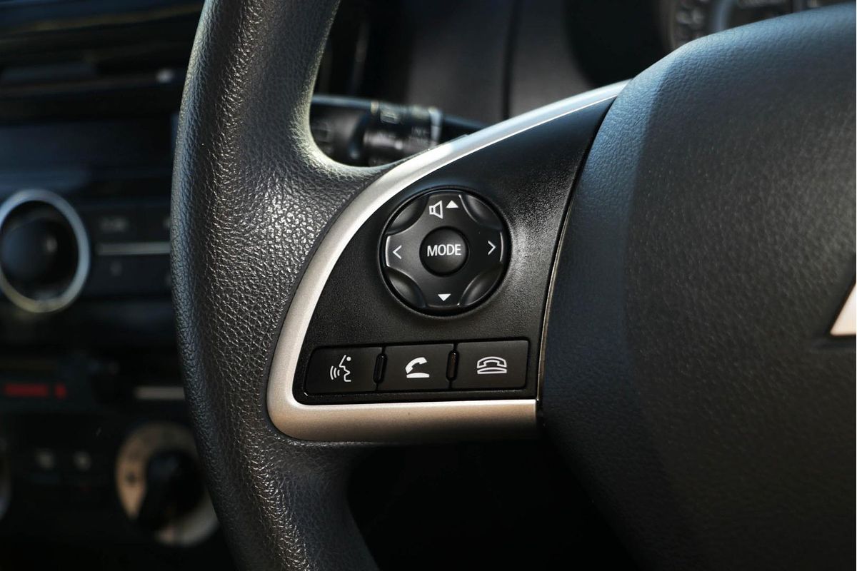 2014 Mitsubishi Mirage ES LA