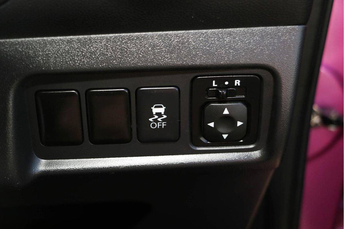 2014 Mitsubishi Mirage ES LA