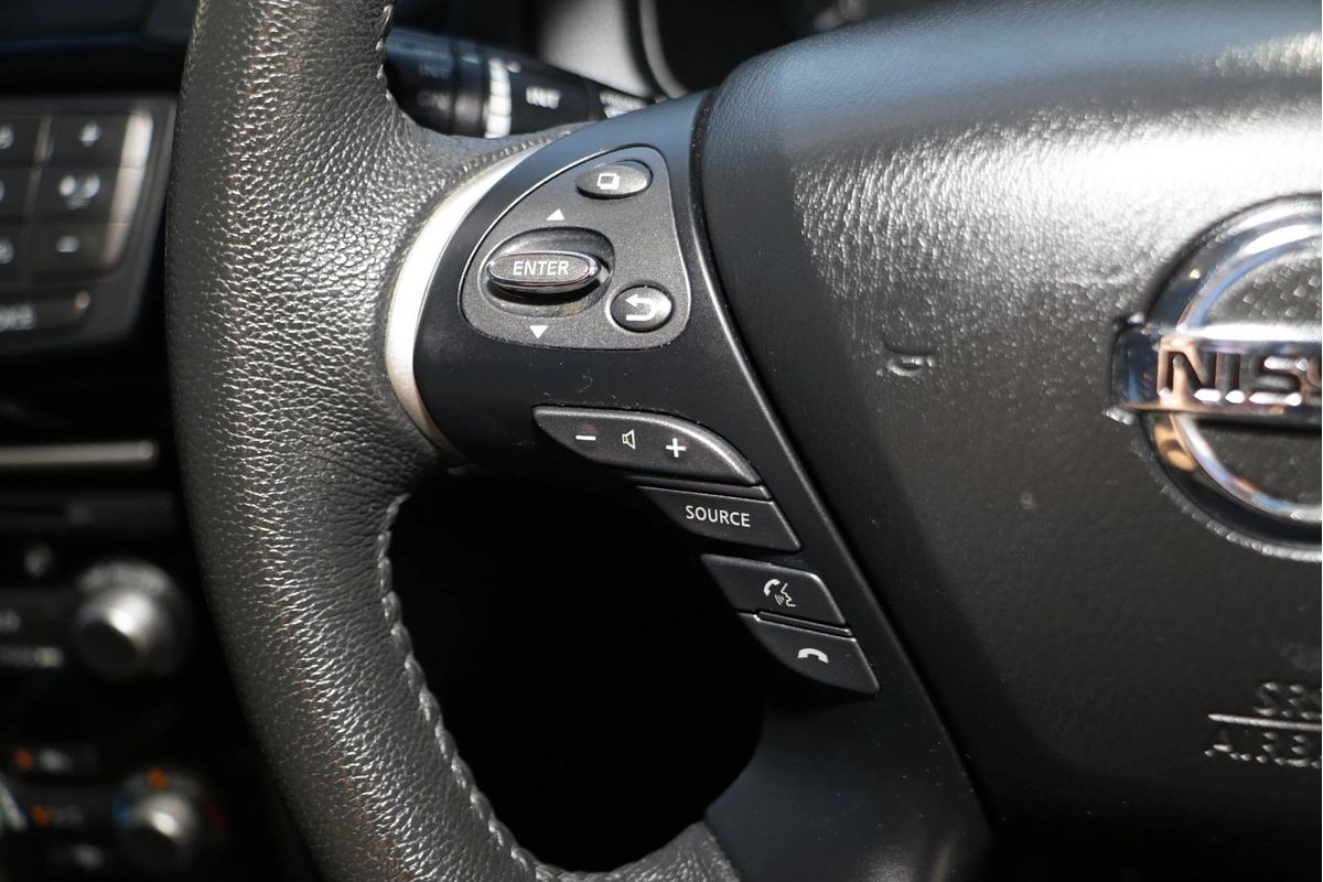 2016 Nissan Pathfinder ST-L R52