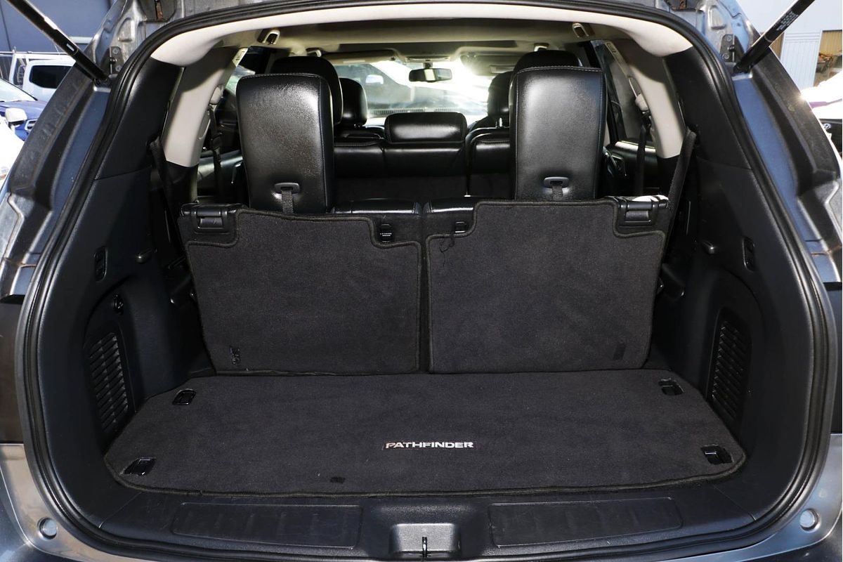 2016 Nissan Pathfinder ST-L R52