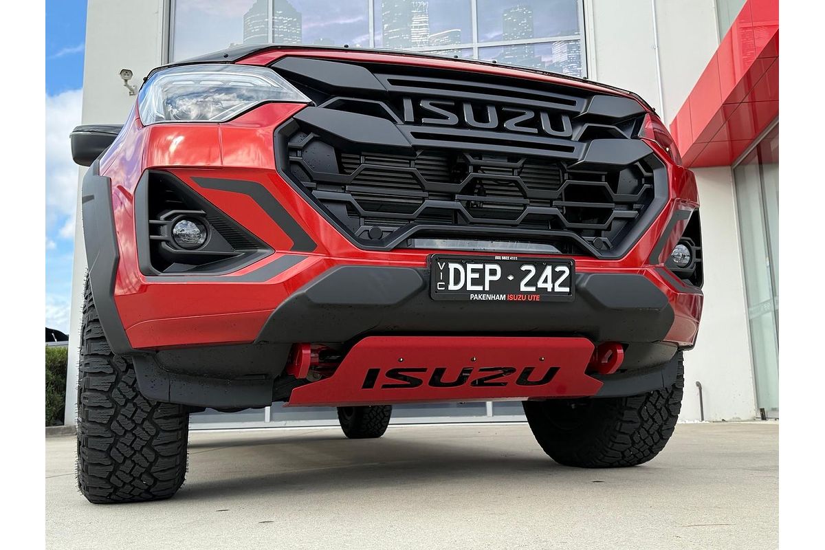 2025 Isuzu D-MAX BLADE 4X4