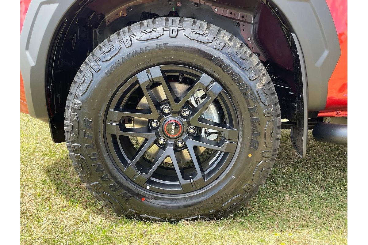 2025 Isuzu D-MAX BLADE 4X4
