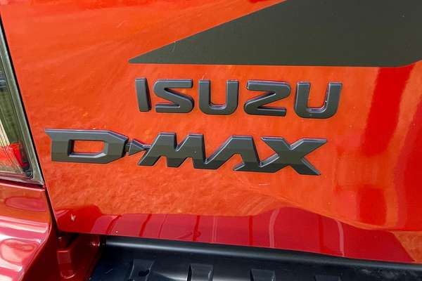 2025 Isuzu D-MAX BLADE 4X4