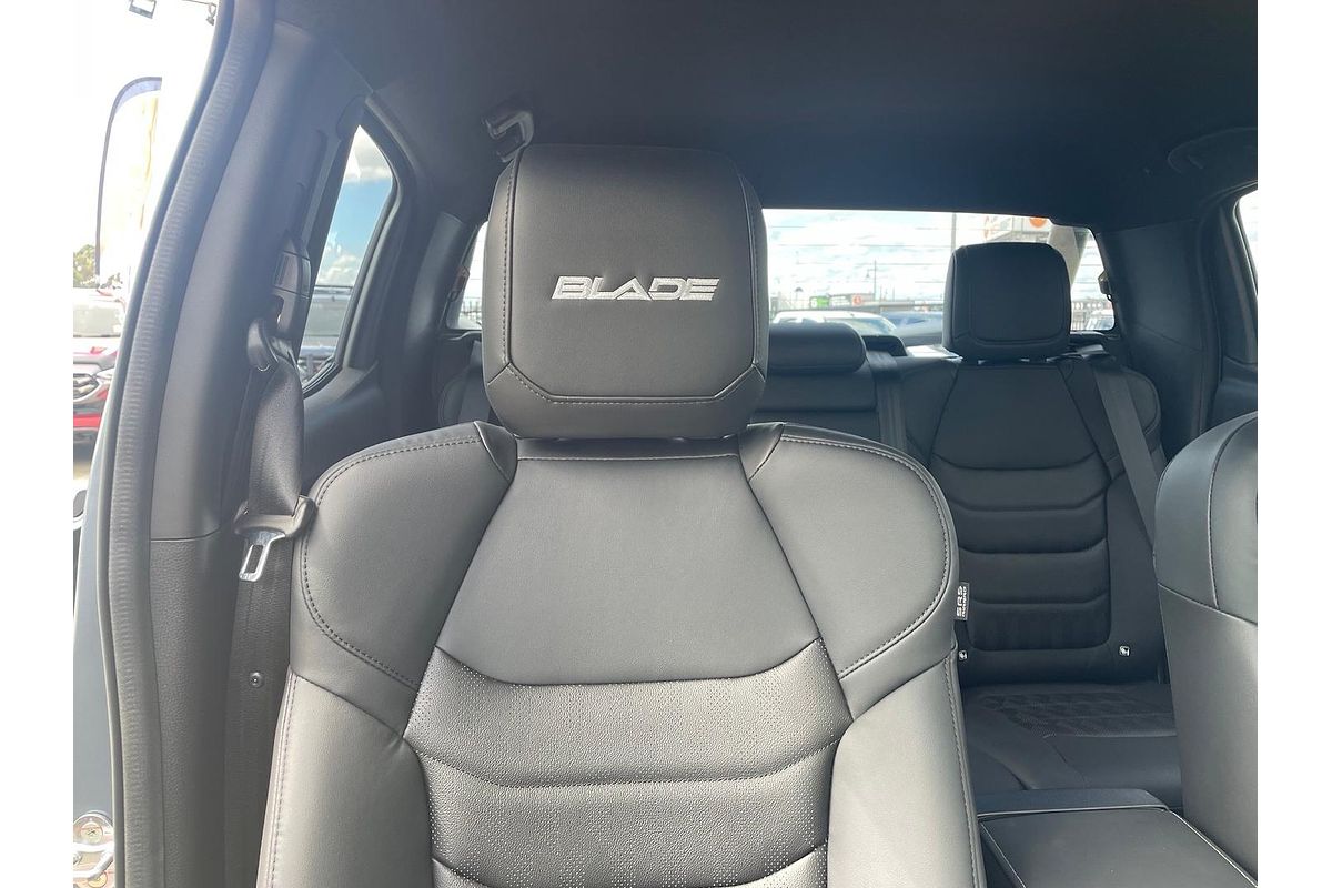 2025 Isuzu D-MAX BLADE 4X4