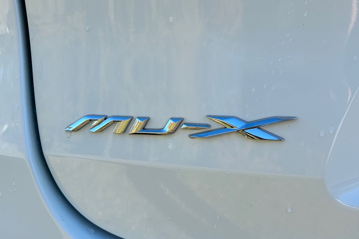 2025 Isuzu MU-X LS-U