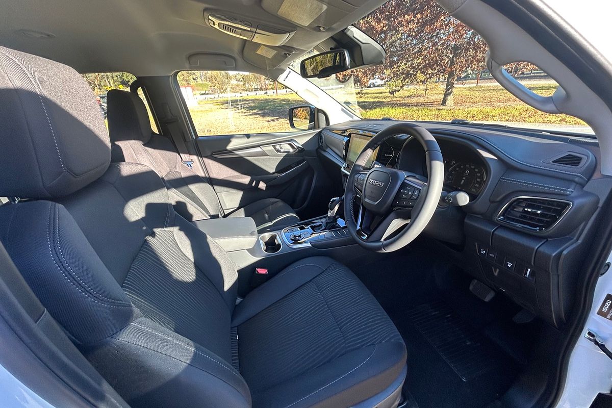 2025 Isuzu MU-X LS-U