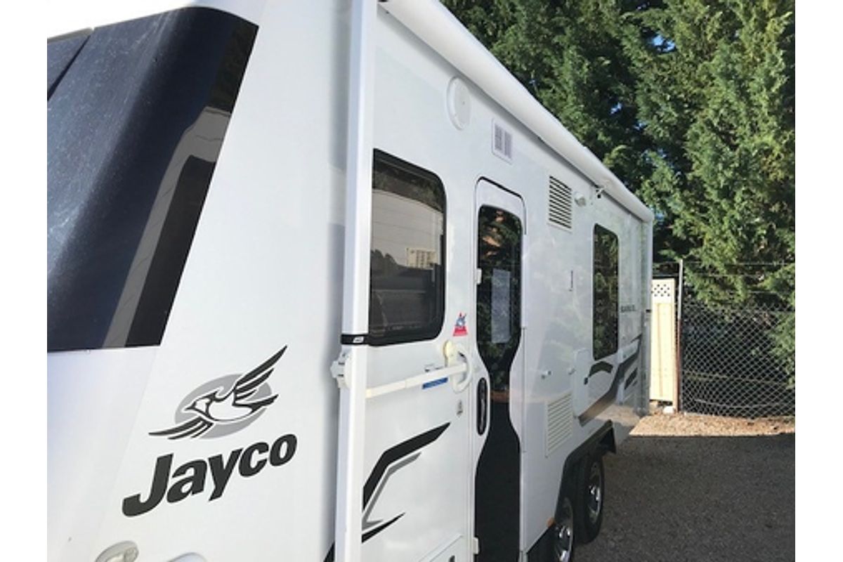 2016 Jayco SILVERLINE CARAVAN 21' (21.65